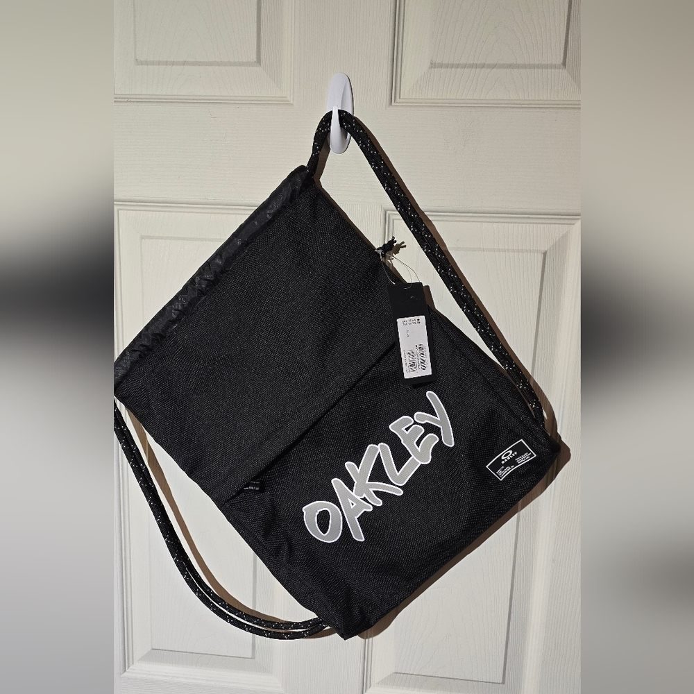 NWT Oakley Bag